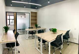 上海230吨汽车吊租赁市场报价